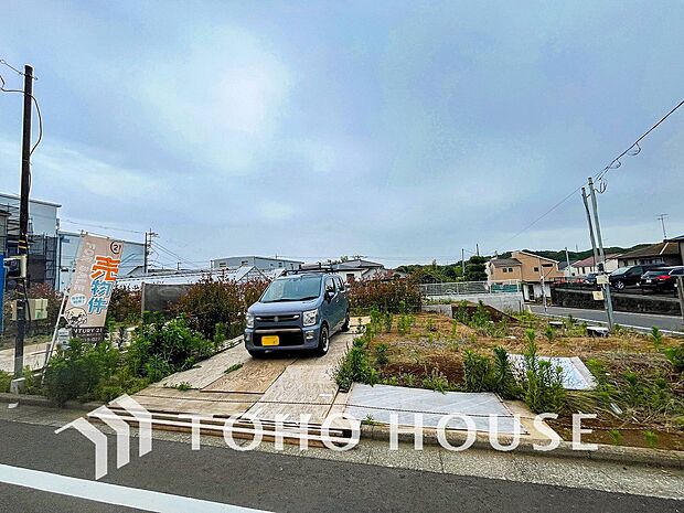 閑静な住宅街の陽当りに恵まれた土地で寛ぎに満ちた生活を。