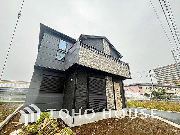 閑静な住宅街の陽当りに恵まれた土地で寛ぎに満ちた生活を。