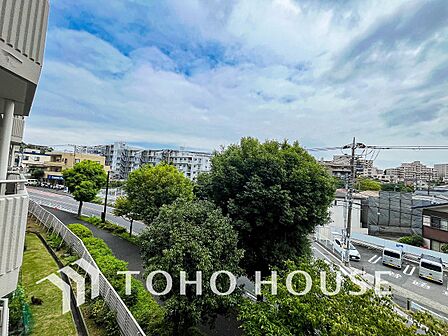 開放的で気持ちの良い眺望と青い空を満喫できます。