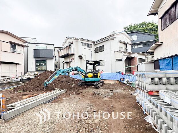 閑静な住宅街の陽当りに恵まれた土地で寛ぎに満ちた生活を。