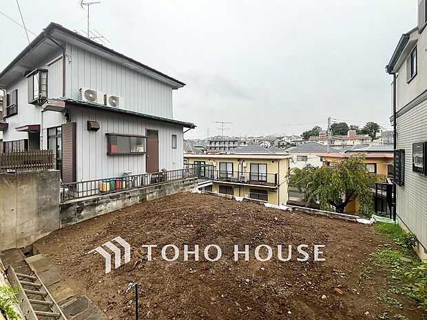 閑静な住宅街の陽当りに恵まれた土地。たくさんの想いが美しいカタチに彩られます。