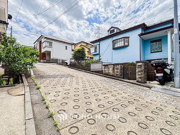 落ち着きのある閑静な住宅街。きっとここからご家族のかけがえのない想い出が作られることでしょう。