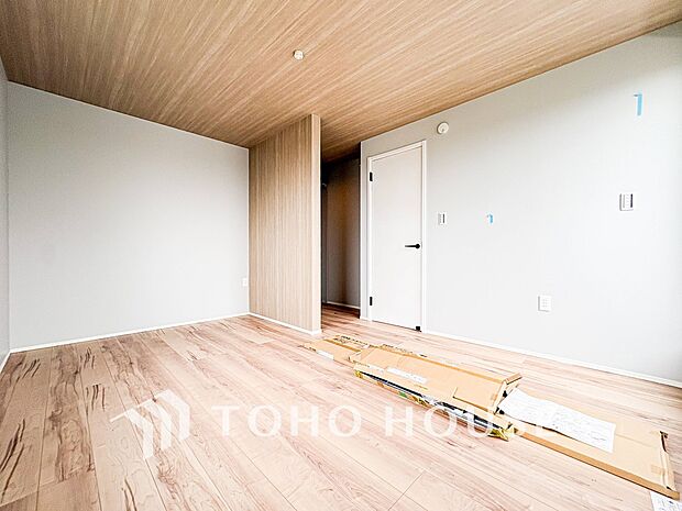 1日の疲れを癒し、心地よく寛げるようゆったりとした広さを確保しています。