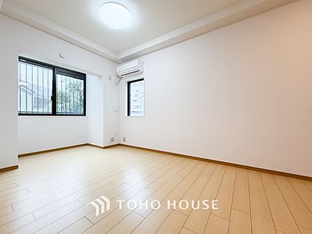 一日の疲れをいやしてくれる主寝室。自分時間を快適に過ごすプライベートルーム。