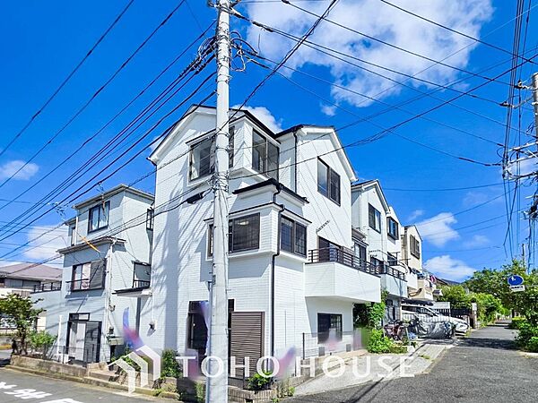 風を感じ青い空から太陽の恵みを感じる温もり溢れる佇まい。