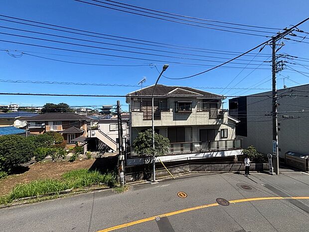 開放的で気持ちの良い眺望と青い空を満喫できます。