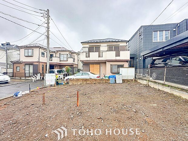 閑静な住宅街の一角、ひと時のくつろぎが生まれ、ゆっくりと愛着が育まれていきます。
