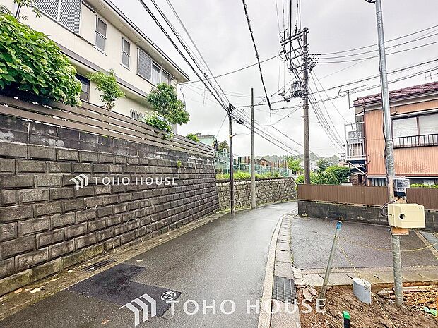 現地からの眺望写真『快適』は「家」と「街」と「環境」が調和した時に訪れるだと改めて感じさせてくれます。