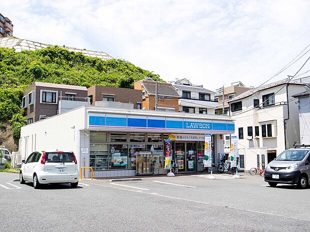 24時間営業ですので、急な買い物に便利です。