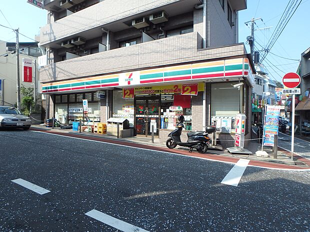 24時間営業ですので、急な買い物に便利です。