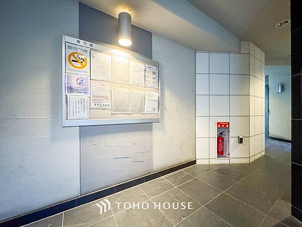 訪れるゲストや住む人を優しく迎え入れてくれる明るい空間です。