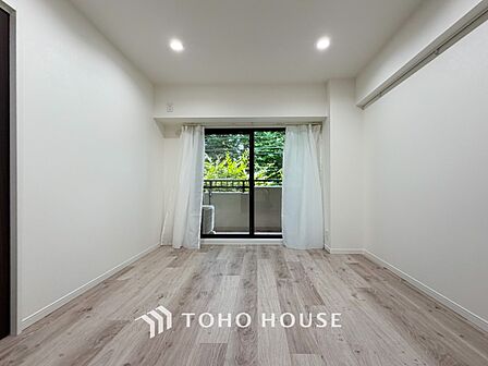 一日の疲れをいやしてくれる主寝室。自分時間を快適に過ごすプライベートルーム。
