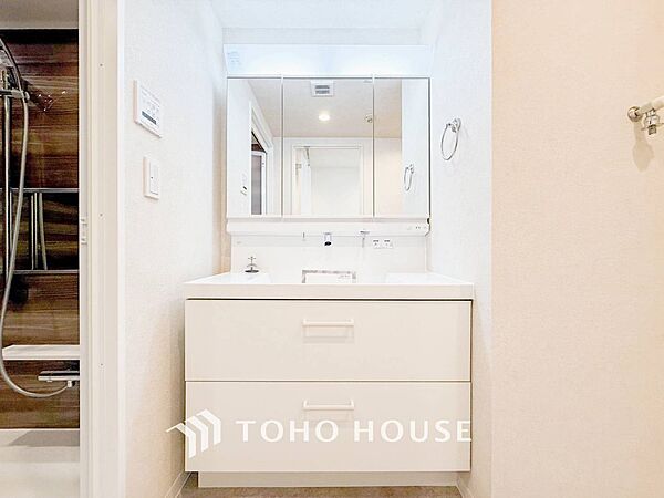 洗面台・洗面所ご家族の1日が始まり、1日の終わりを締めくくる洗面空間。