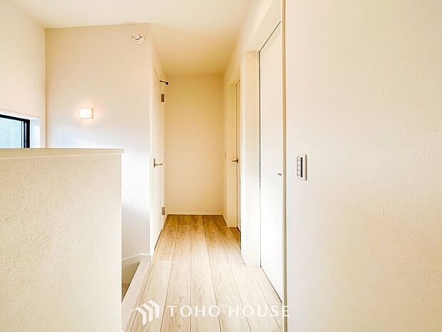 環境の良い場所にセンス良く暮らしたい、こだわりの室内には至福のシーンが繰り広げられます。