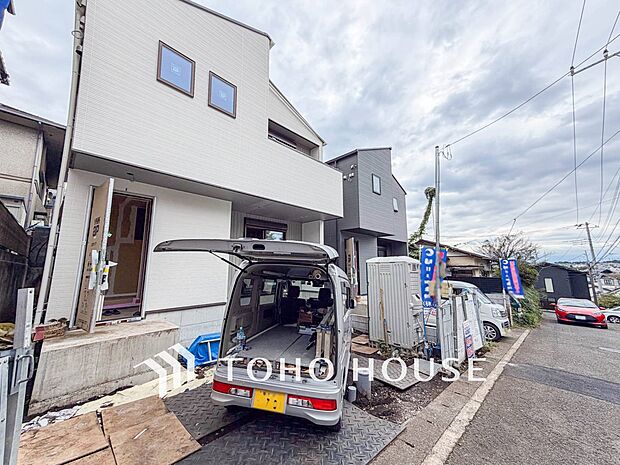 表現された空間は豊かな光と風を纏い、暮らしの時間を豊かにしてくれます。