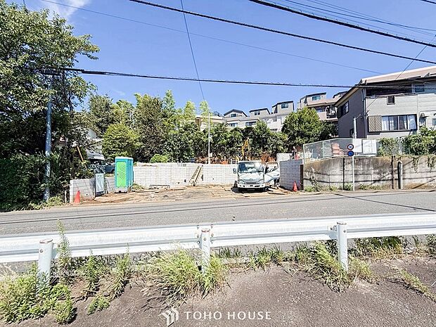表現された空間は豊かな光と風を纏い、暮らしの時間を豊かにしてくれます。