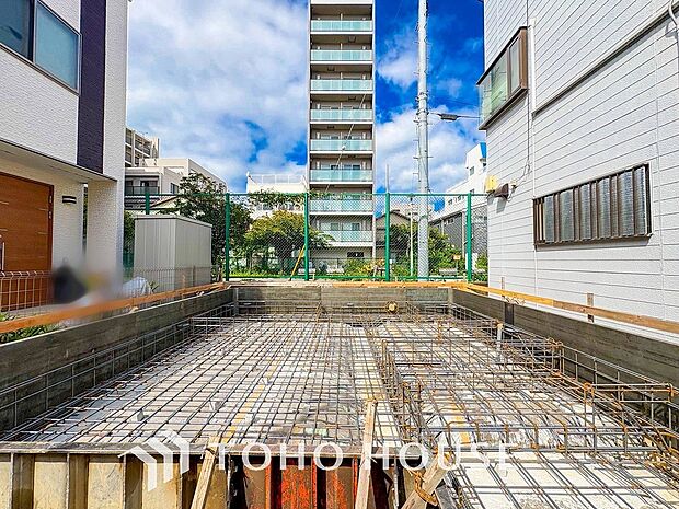 風を感じ青い空から太陽の恵みを感じる温もり溢れる佇まい。