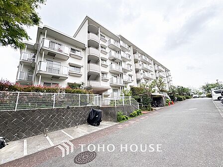 表現された空間は豊かな光と風を纏い、暮らしの時間を豊かにしてくれます。