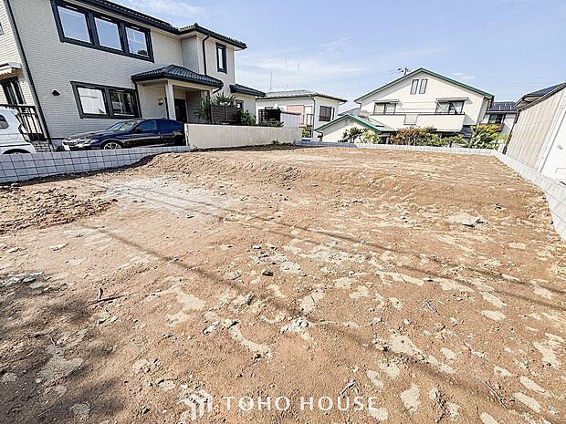 閑静な住宅街の陽当りに恵まれた土地で寛ぎに満ちた生活を。