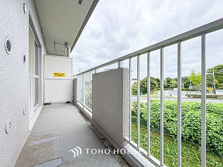 心地よい風を肌で感じることのできるバルコニー。