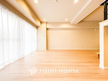 落ち着いた雰囲気に包まれた伸びやかな空間で、ゆったりと家族団らんの時間を過ごせます。