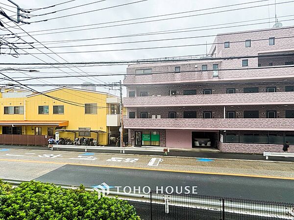 開放的で気持ちの良い眺望と青い空を満喫できます。