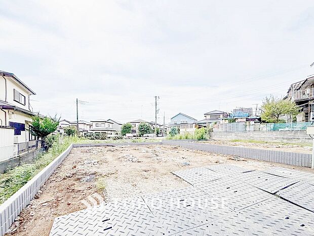 閑静な住宅地で小さなお子様がいるご家族にも安心な住環境が魅力です。