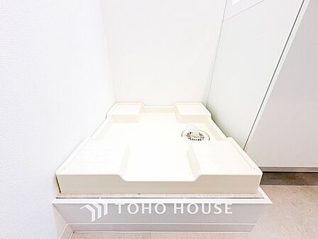 洗濯機を配置しても十分なスペースを確保しております。