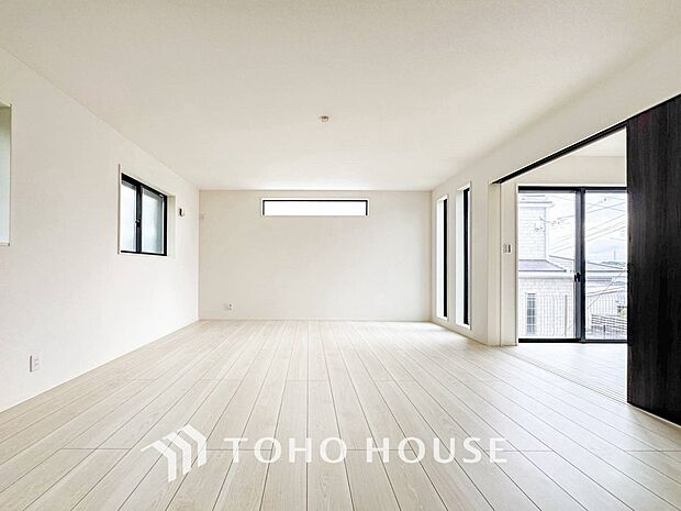 太陽の恵みを一気に受けた明るくあたたかいお住まい。吹きぬける風を感じながら爽やかで風通しの良い暮らし。