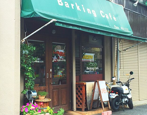 豊富な種類のコーヒー豆を扱う専門店。苦味・渋み・酸味など、注文すれば自分好みのテイストにローストしてもらうことも可能です。