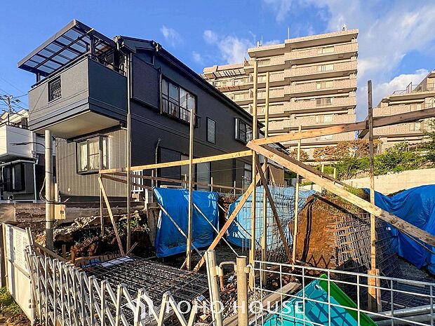 閑静な住宅街の一角、ひと時のくつろぎが生まれ、ゆっくりと愛着が育まれていきます。