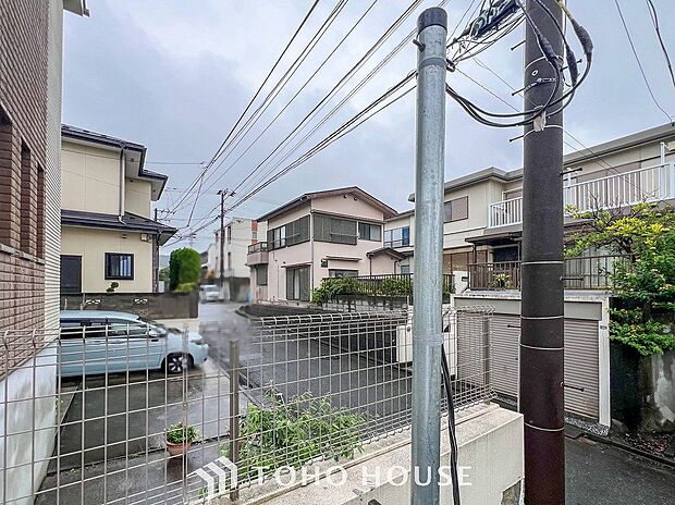 現地からの眺望写真『快適』は「家」と「街」と「環境」が調和した時に訪れるだと改めて感じさせてくれます。