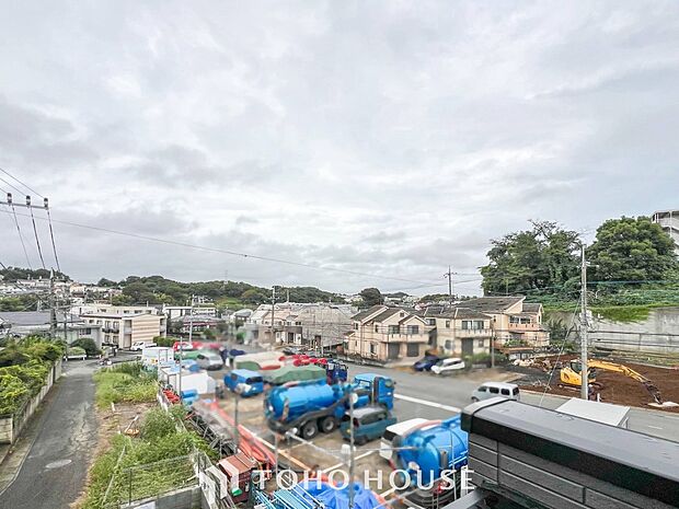 開放的で気持ちの良い眺望と青い空を満喫できます。