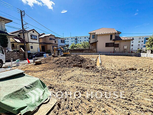 閑静な住宅街の一角、ひと時のくつろぎが生まれ、ゆっくりと愛着が育まれていきます。