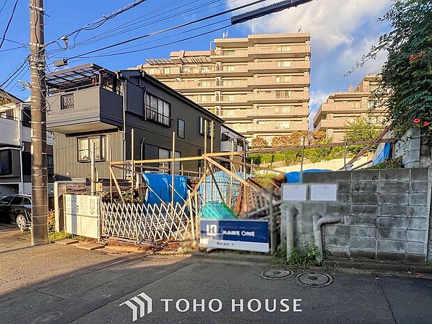 閑静な住宅地で小さなお子様がいるご家族にも安心な住環境が魅力です。
