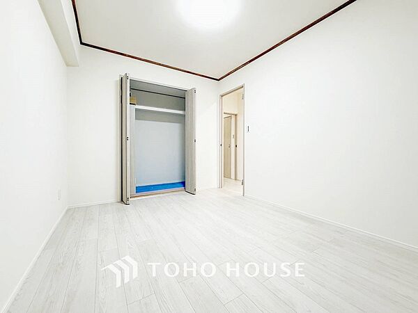 家族一人ひとりの大切なプライベート空間。感性で個性的に飾って頂けるようシンプルに仕上げてあります。