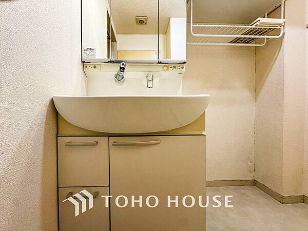 ご家族の1日が始まり、1日の終わりを締めくくる洗面空間。