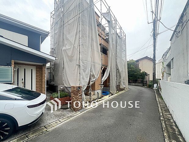 表現された空間は豊かな光と風を纏い、暮らしの時間を豊かにしてくれます。