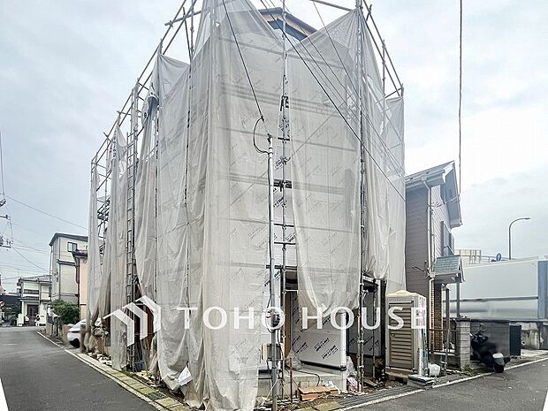 閑静な住宅街の一角、ひと時のくつろぎが生まれ、ゆっくりと愛着が育まれていきます。