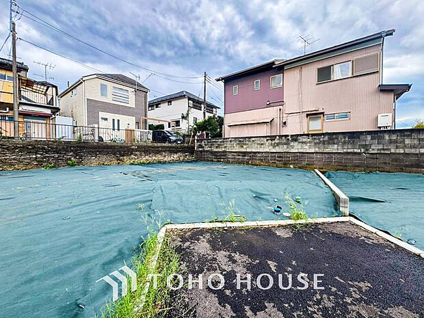 閑静な住宅街の陽当りに恵まれた土地で寛ぎに満ちた生活を。
