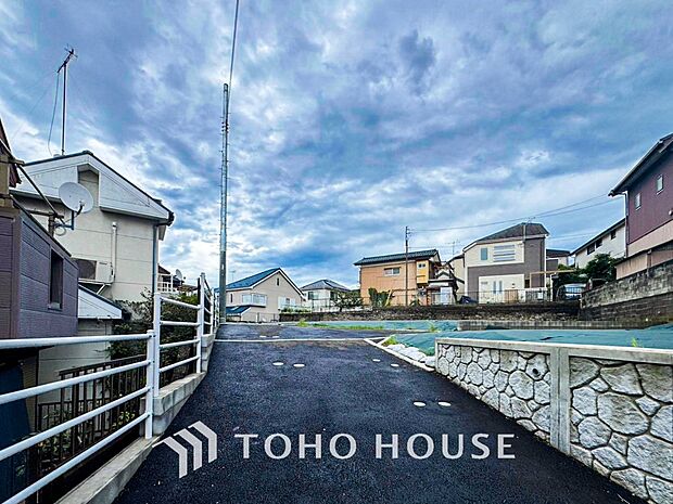 現地土地写真『快適』は「家」と「街」と「環境」が調和した時に訪れるだと改めて感じさせてくれます。