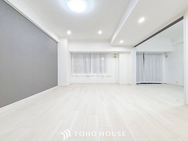 落ち着いた雰囲気に包まれた伸びやかな空間で、ゆったりと家族団らんの時間を過ごせます。