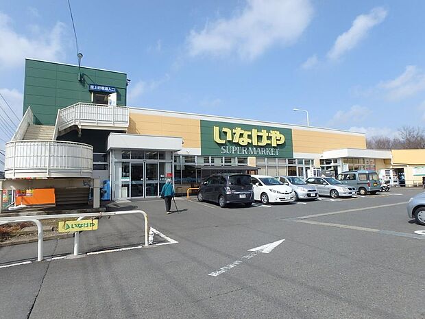 毎日の食卓を飾る新鮮な生鮮食料品が揃います。営業時間は朝9時から夜22時まで。