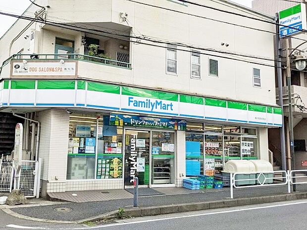 24時間営業ですので、急な買い物に便利です。