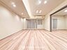 リビング/ダイニング：家は、ただ生活する場ではなく、暮らしを愉しく、快適にする場所。