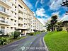 外観：住む人を映し出す洗練された佇まいは、いつまでも輝き続けながらいつしか街の風景に溶け込んでいきます。
