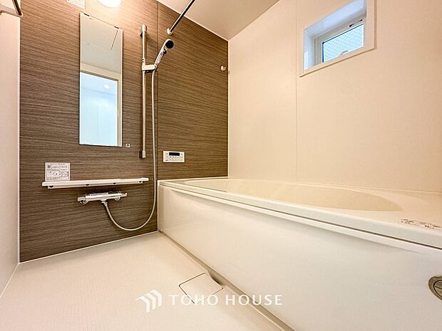 一日の疲れが癒される優雅なバスタイムを堪能できるゆとりあるバスルームです。