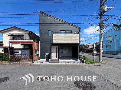 外観:時間のゆとりと空間、爽やかな陽光がもたらす光と風を贅沢なまでに感じる暮らしが始まります。 外観:時間のゆとりと空間、爽やかな陽光がもたらす光と風を贅沢なまでに感じる暮らしが始まります。