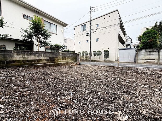 表現された空間は豊かな光と風を纏い、暮らしの時間を豊かにしてくれます。