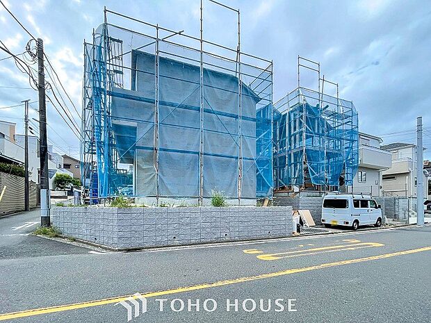 風を感じ青い空から太陽の恵みを感じる温もり溢れる佇まい。